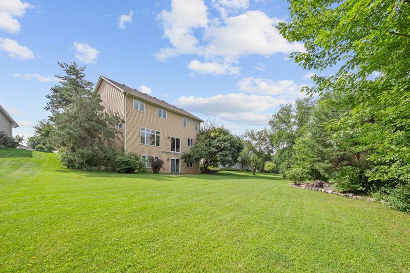 2306 Delina Cir, Hugo, MN 55038