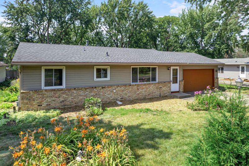 4351 Rahn Rd, Eagan, MN 55122
