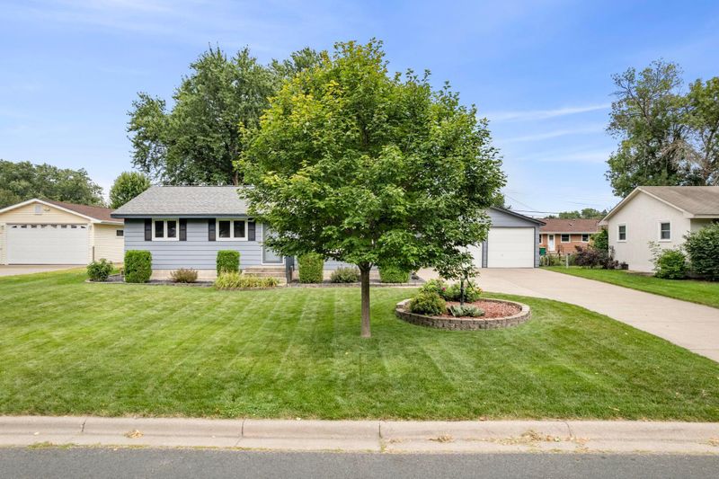 7212 Oliver Ave N, Brooklyn Center, MN 55430