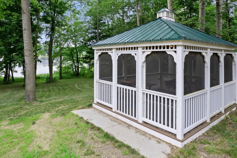 N2109 Sunset Pines Dr, Sarona, WI 54870