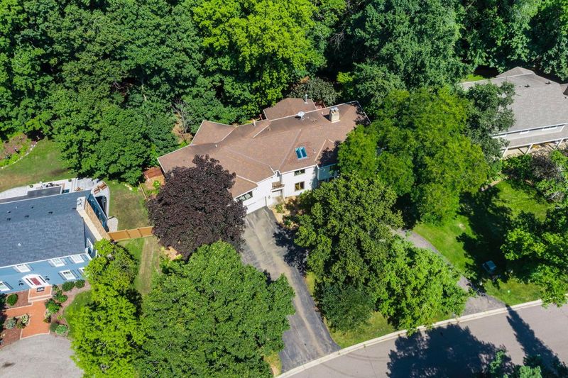 18408 Timber Ridge Dr, Minnetonka, MN 55345
