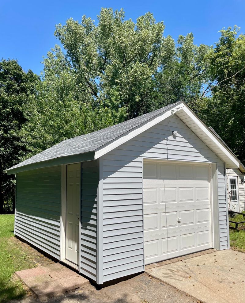 809 6th Ave SE, Austin, MN 55912