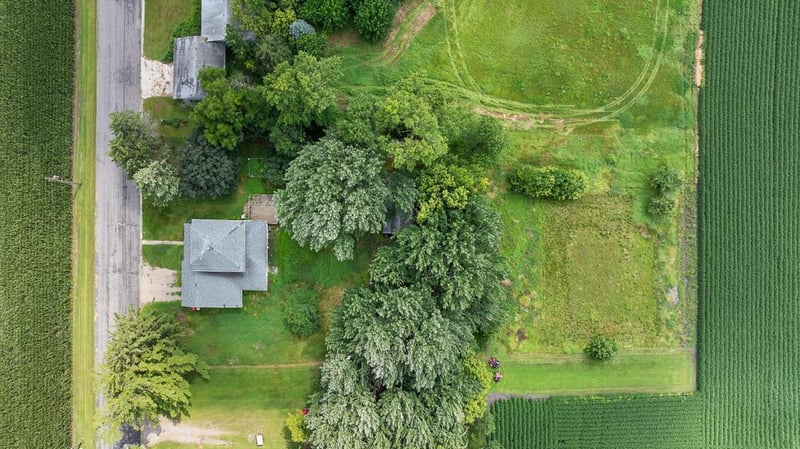 520 East St, Echo, MN 56237
