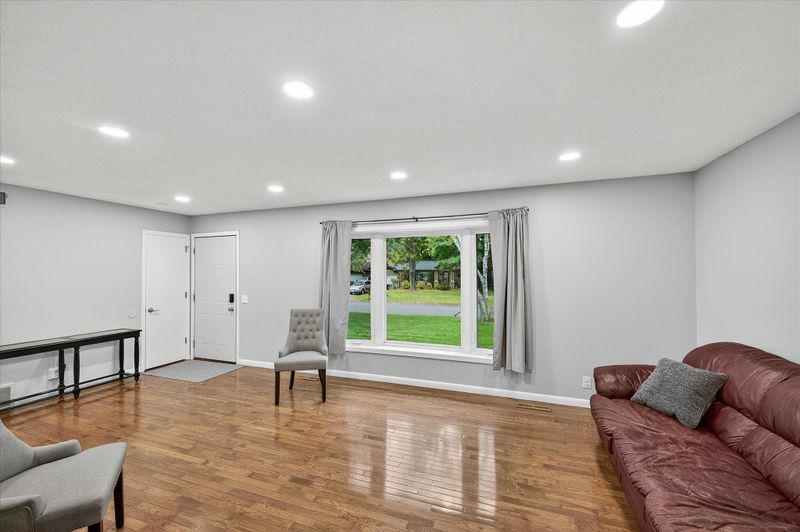 11308 Kentucky Ave N, Champlin, MN 55316