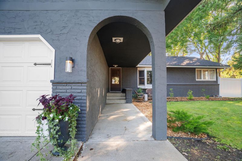 12487 93rd Ave N, Maple Grove, MN 55369