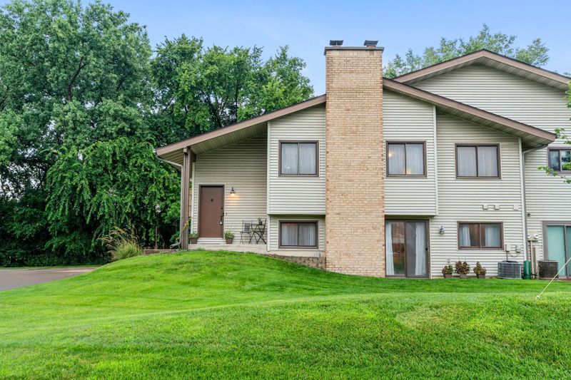 7168 W 113th St, Bloomington, MN 55438
