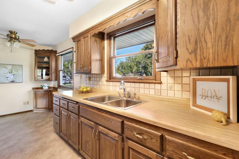 6046 Lower 134th St W, Apple Valley, MN 55124
