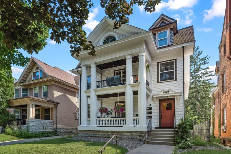 542 Portland Ave, Saint Paul, MN 55102
