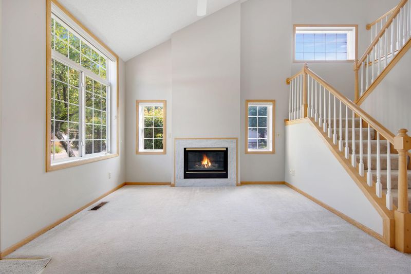 3635 Genevieve Ave N, Oakdale, MN 55128