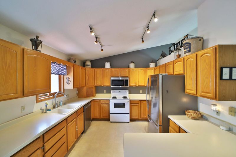 1620 Maple St, Brainerd, MN 56401