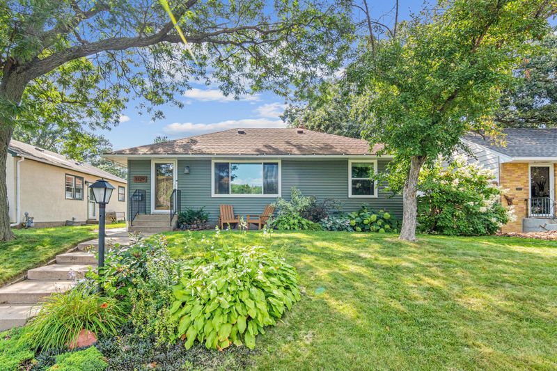 1329 Kenneth St, Saint Paul, MN 55116