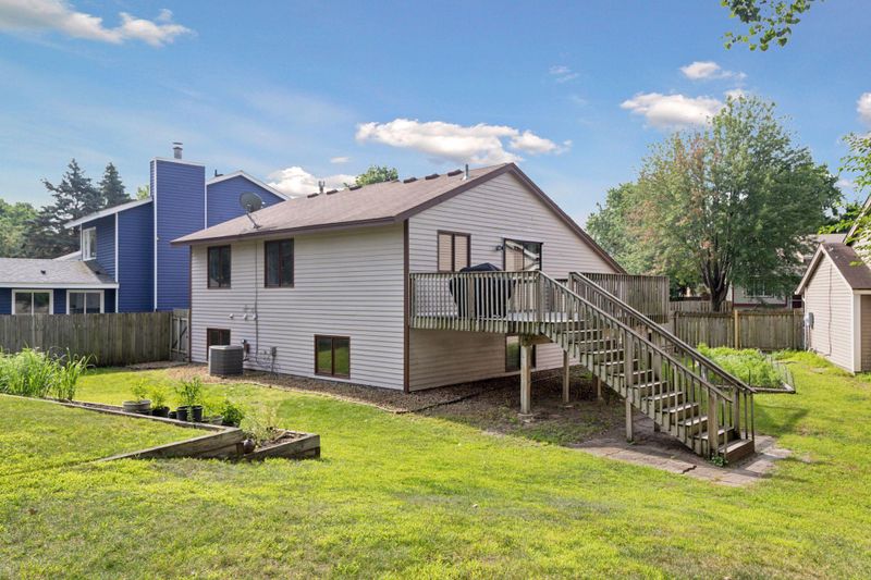 1361 Viewcrest Rd, Shoreview, MN 55126
