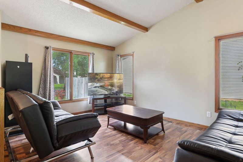 1361 Viewcrest Rd, Shoreview, MN 55126