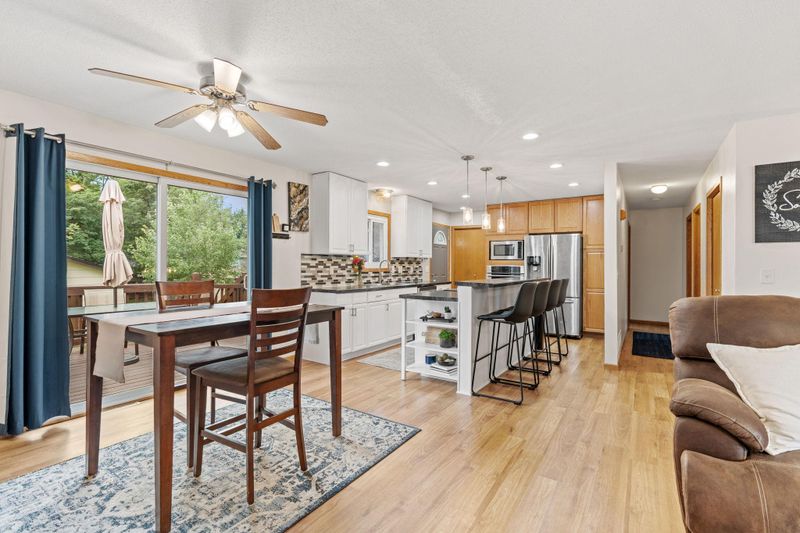 956 Blackoaks Ln, Anoka, MN 55303