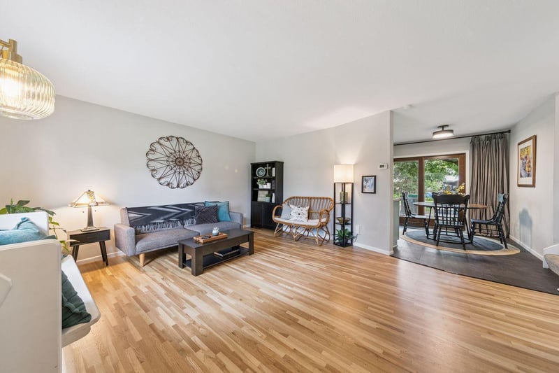 16573 Flagstaff Way W, Lakeville, MN 55068