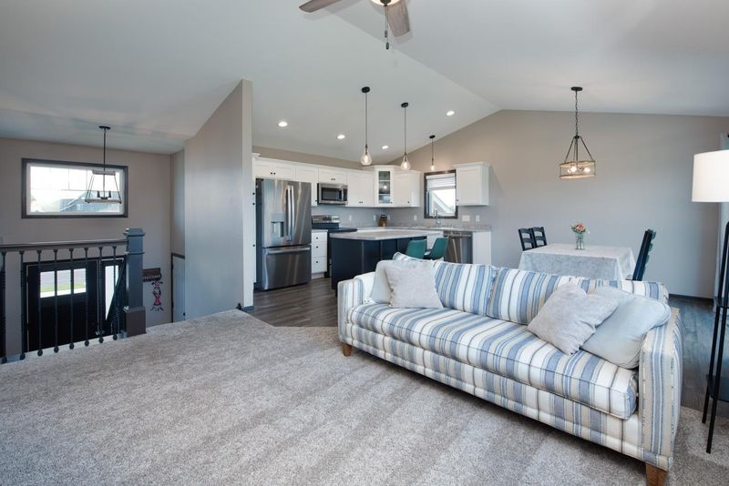 2203 Anchorage Dr, North Mankato, MN 56003