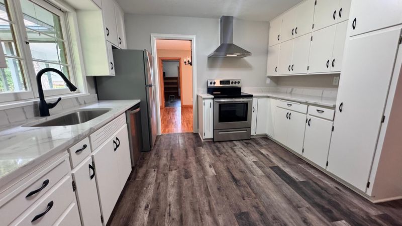 11 Lincoln Ln, Northfield, MN 55057