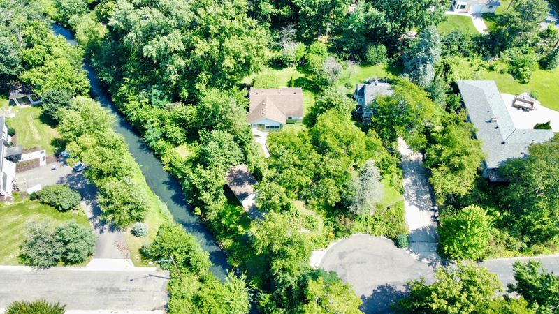 1012 Quebec Ave N, Golden Valley, MN 55427