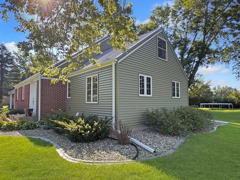 901 Clarke St, Walnut Grove, MN 56180
