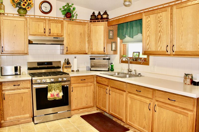 26013 Albers Ave, Faribault, MN 55021