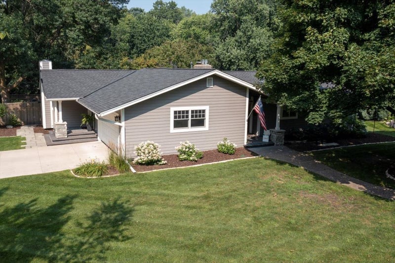 5536 Mirror Lakes Dr, Edina, MN 55436