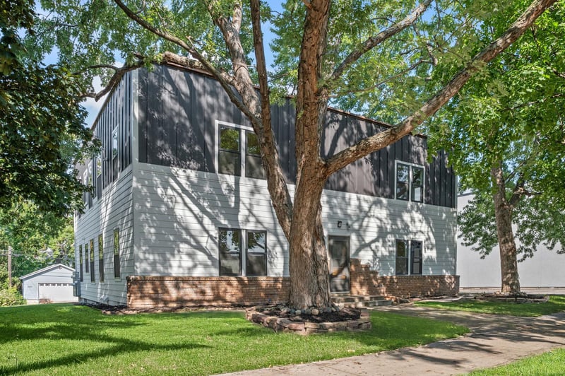 3379 Brownlow Ave, Saint Louis Park, MN 55426