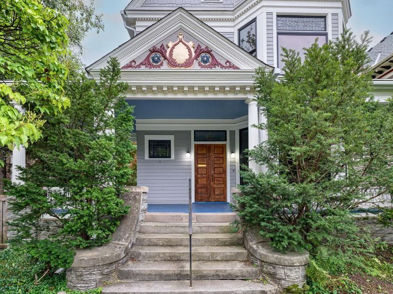 670 Lincoln Ave, Saint Paul, MN 55105