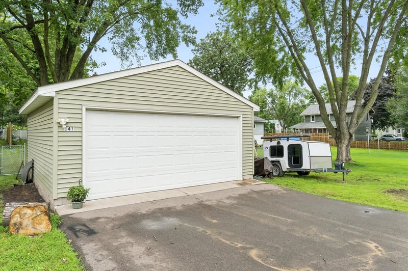 141 6th St N, Bayport, MN 55003