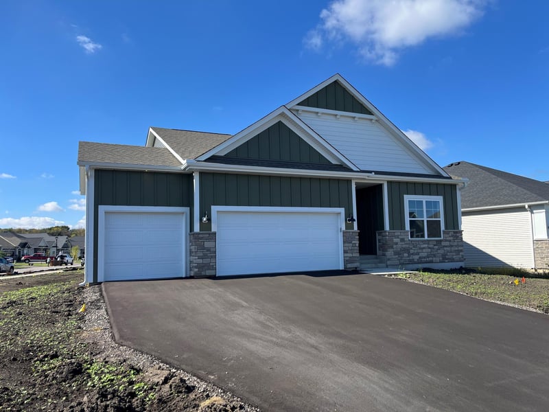 4589 Lotus Dr, Minnetrista, MN 55331