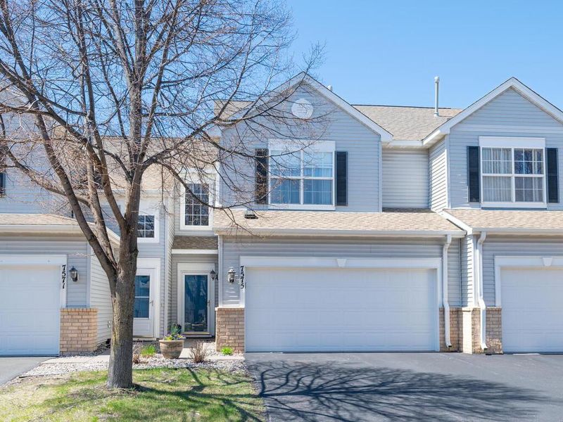 7575 Derby Ln, Shakopee, MN 55379