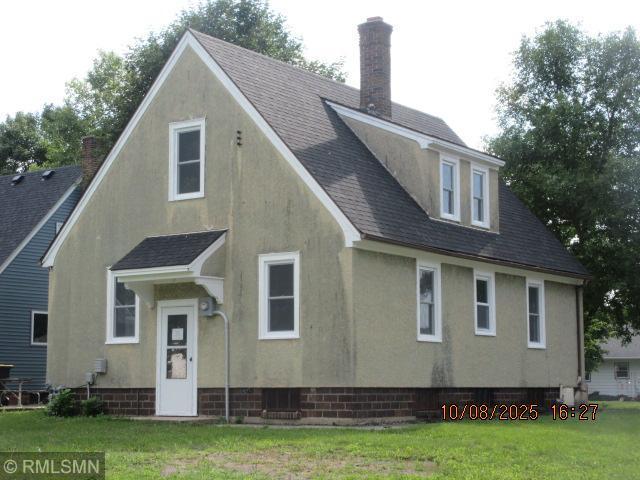 12 6th Ave SE, Fairfax, MN 55332