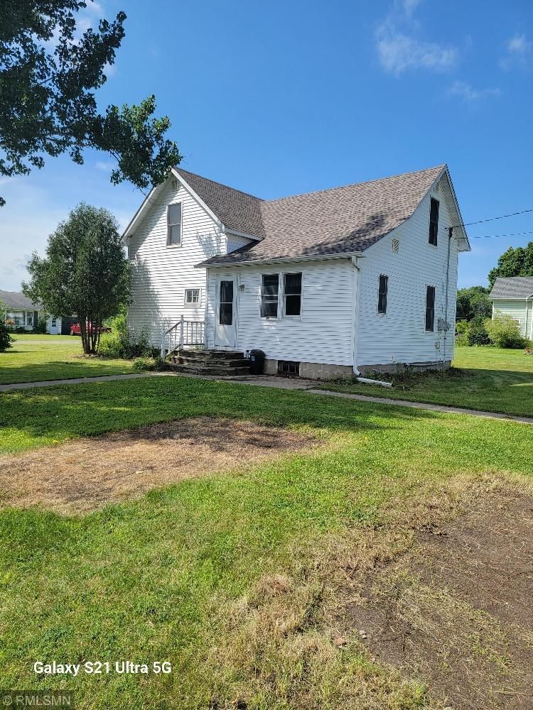 110 Pleasant Ave E, Clarissa, MN 56440