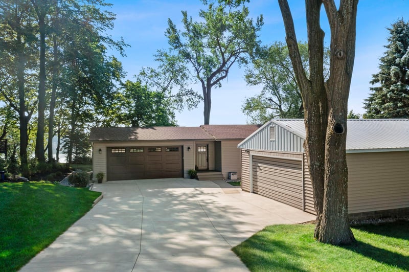 69669 233rd St, Dassel, MN 55325
