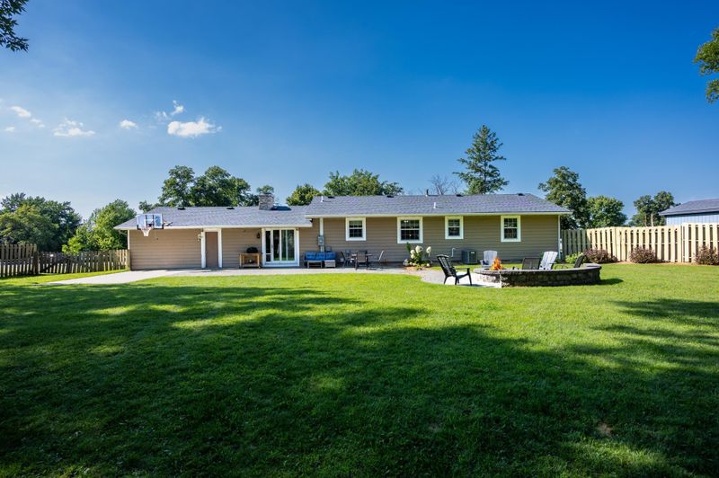 1214 S Darling Dr NW, Alexandria, MN 56308
