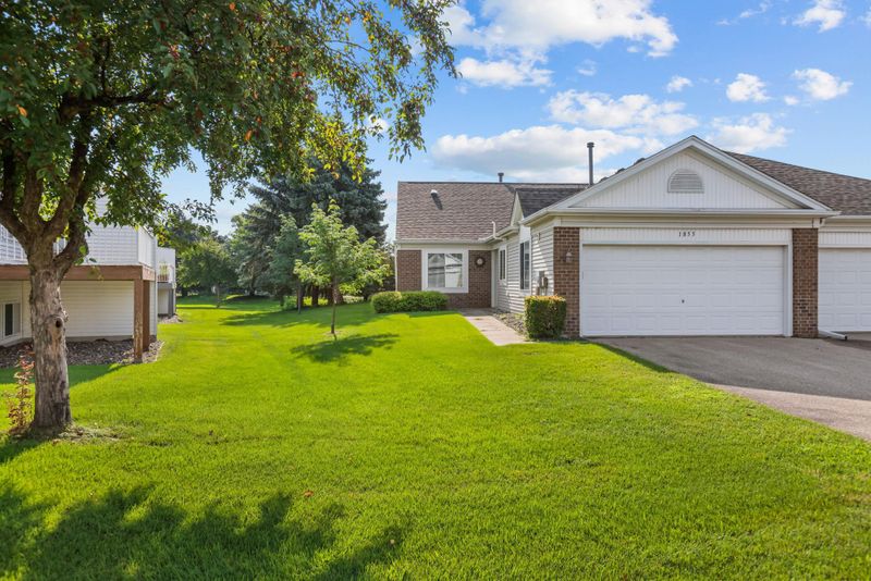1853 Stone Meadow Blvd, Shakopee, MN 55379