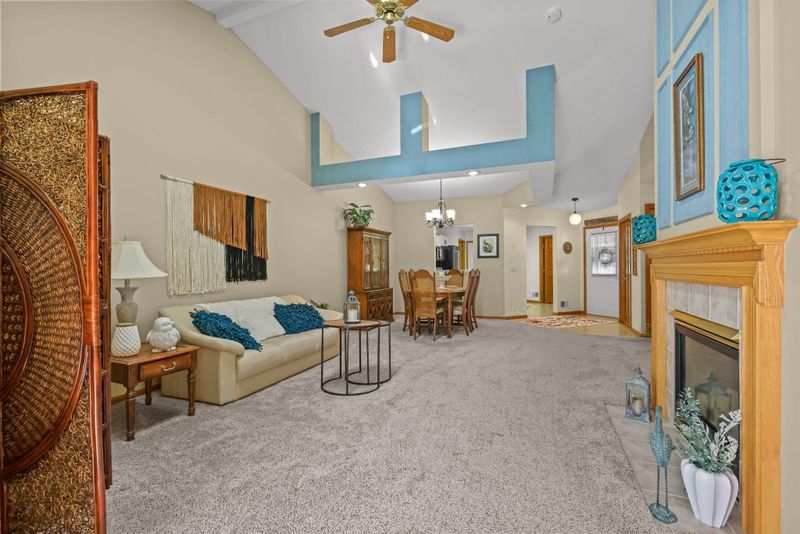 1853 Stone Meadow Blvd, Shakopee, MN 55379