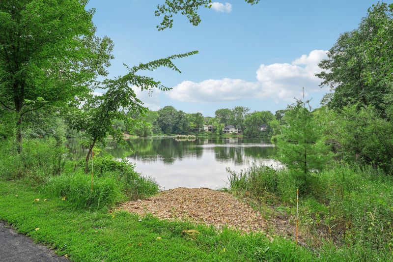 4730 Regents Walk, Excelsior, MN 55331