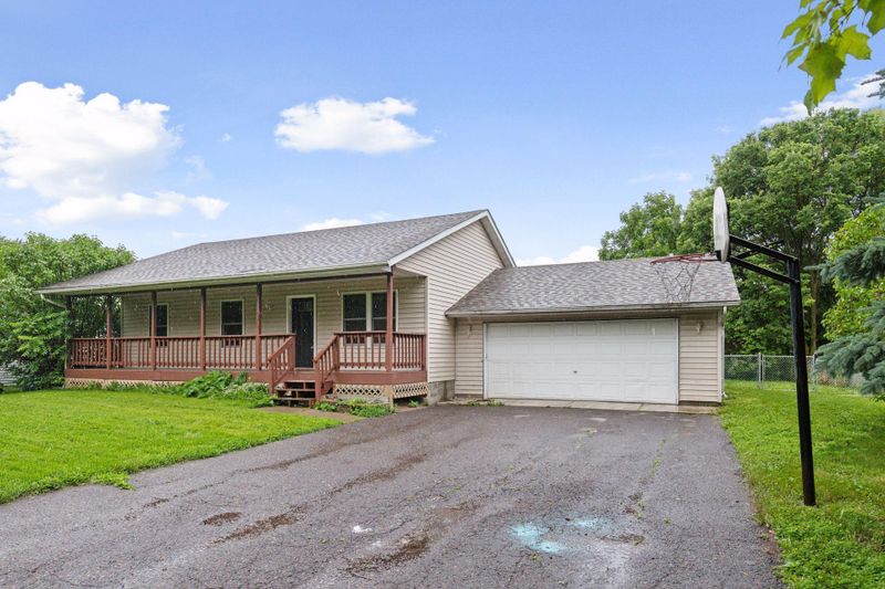 640 W 10th St, Rush City, MN 55069