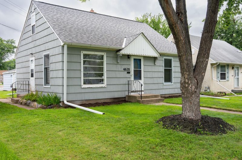 4635 Thomas Ave N, Minneapolis, MN 55412