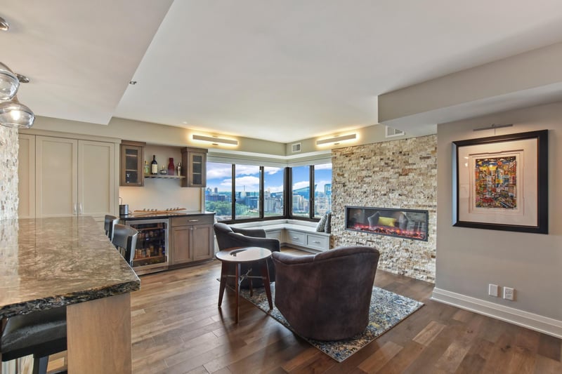 110 Bank St SE #L1902, Minneapolis, MN 55414