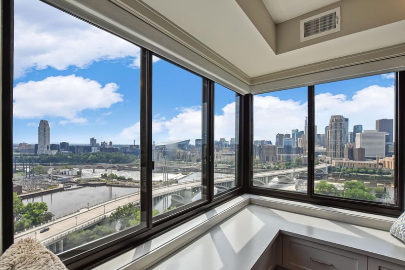 110 Bank St SE #L1902, Minneapolis, MN 55414