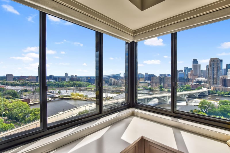 110 Bank St SE #L1902, Minneapolis, MN 55414