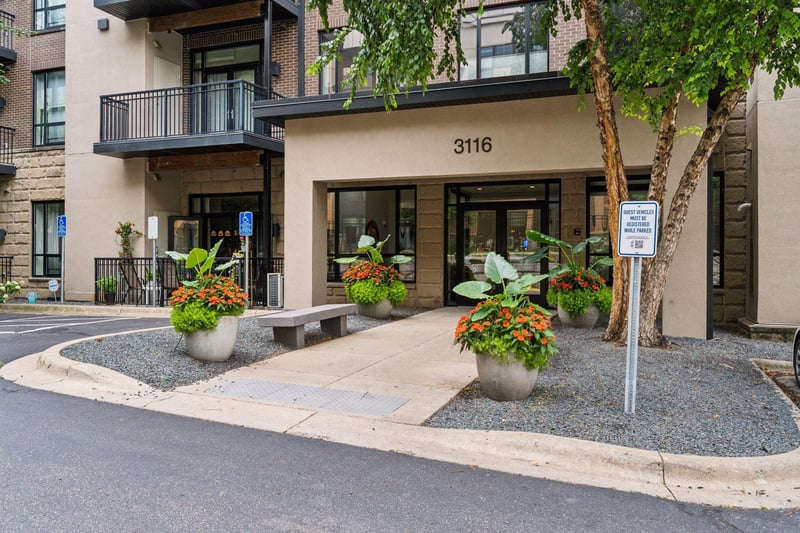 3116 W Lake St #226, Minneapolis, MN 55416