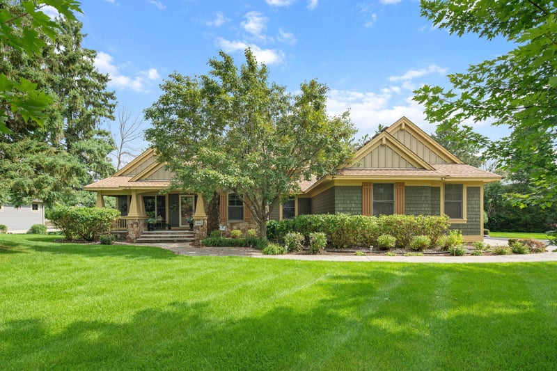 4646 Fable Hill Way N, Hugo, MN 55038