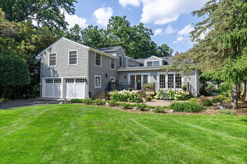 532 Janalyn Cir, Golden Valley, MN 55416