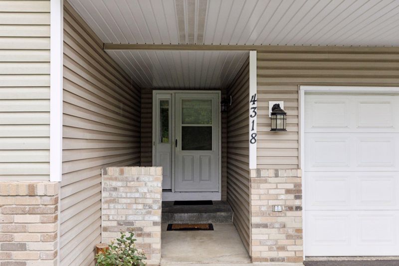 4318 Mccoll Dr, Savage, MN 55378