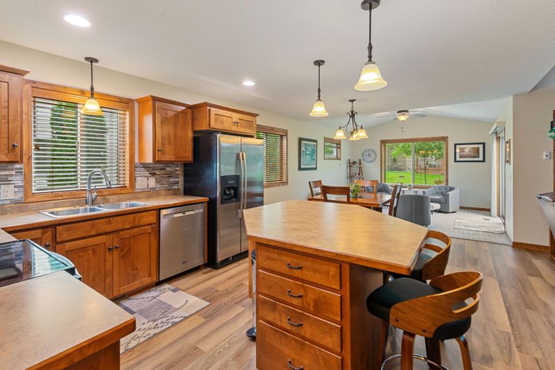 193 Glenview Loop, Saint Cloud, MN 56303