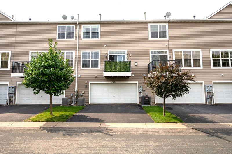 15575 June Grass Ln, Eden Prairie, MN 55347