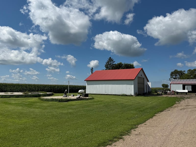 66721 410th St, Franklin, MN 55333