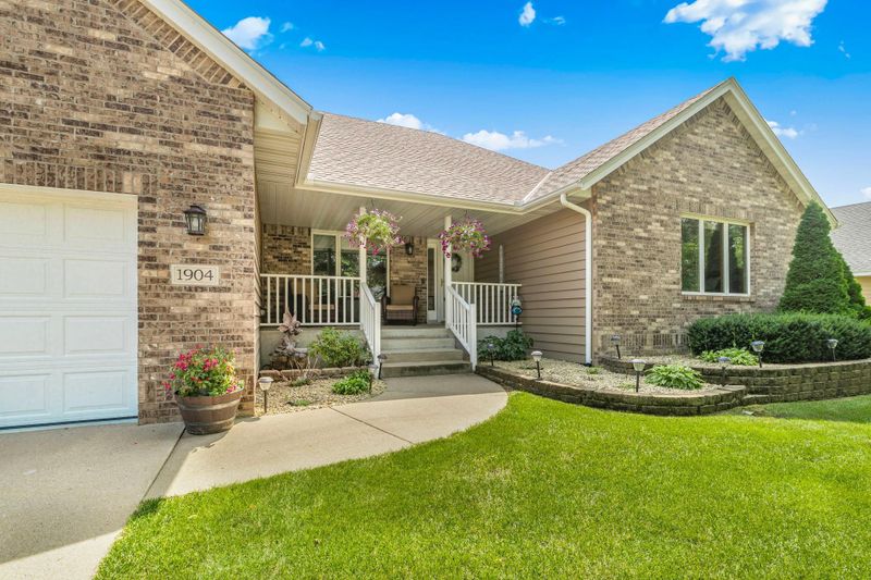1904 Red Fox Rd, Saint Cloud, MN 56301
